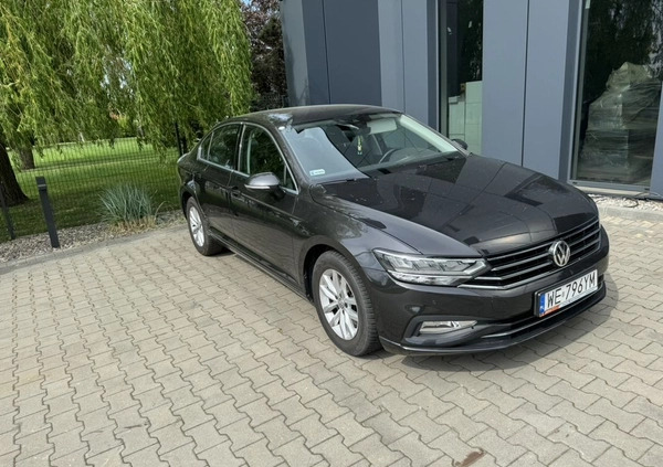 Volkswagen Passat cena 79700 przebieg: 133000, rok produkcji 2020 z Tarnogród małe 781